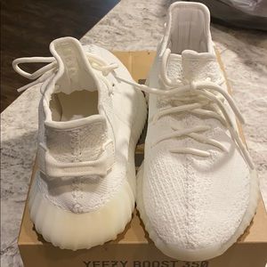 Yeezy Boost Triple White